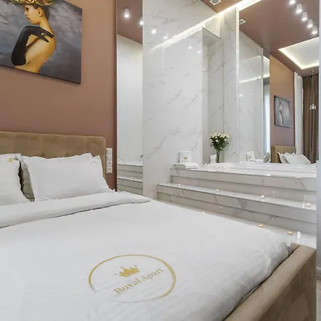 Royal Stylish In The Old Апартаменты *