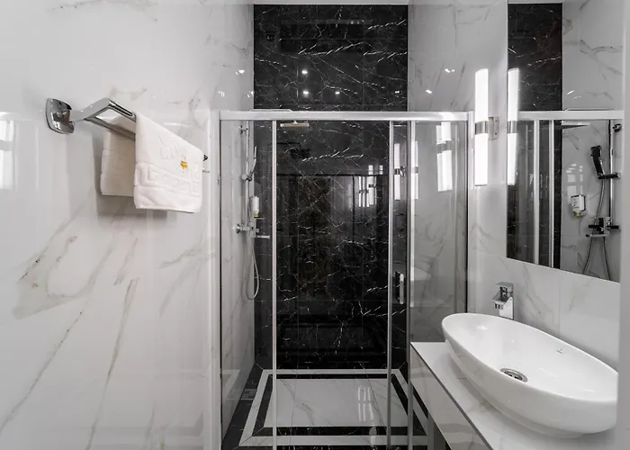 Royal Stylish In The Old דירה לבוב