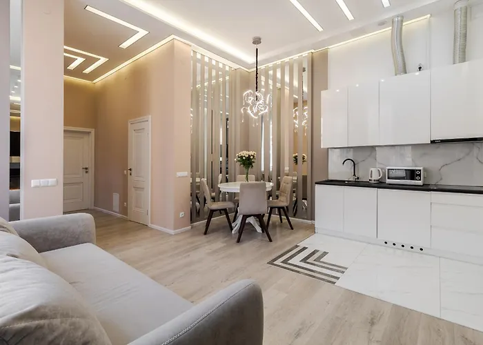 Royal Stylish In The Old 리비프