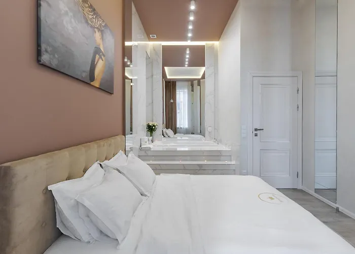 아파트 Royal Stylish In The Old 리비프