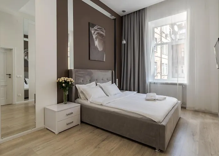 Royal Stylish In The Old לבוב